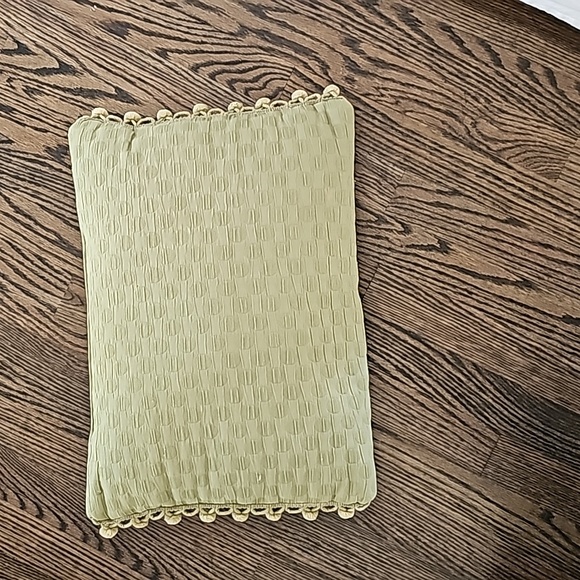 14 x 19" rectangular dot pattern green decorative pillows with poms - Picture 4 of 7